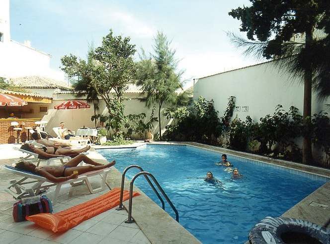Akdeniz Apart Hotel Kuşadası Dış mekan fotoğraf