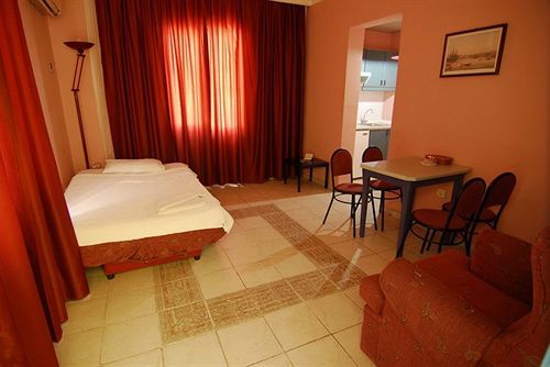 Akdeniz Apart Hotel Kuşadası Dış mekan fotoğraf
